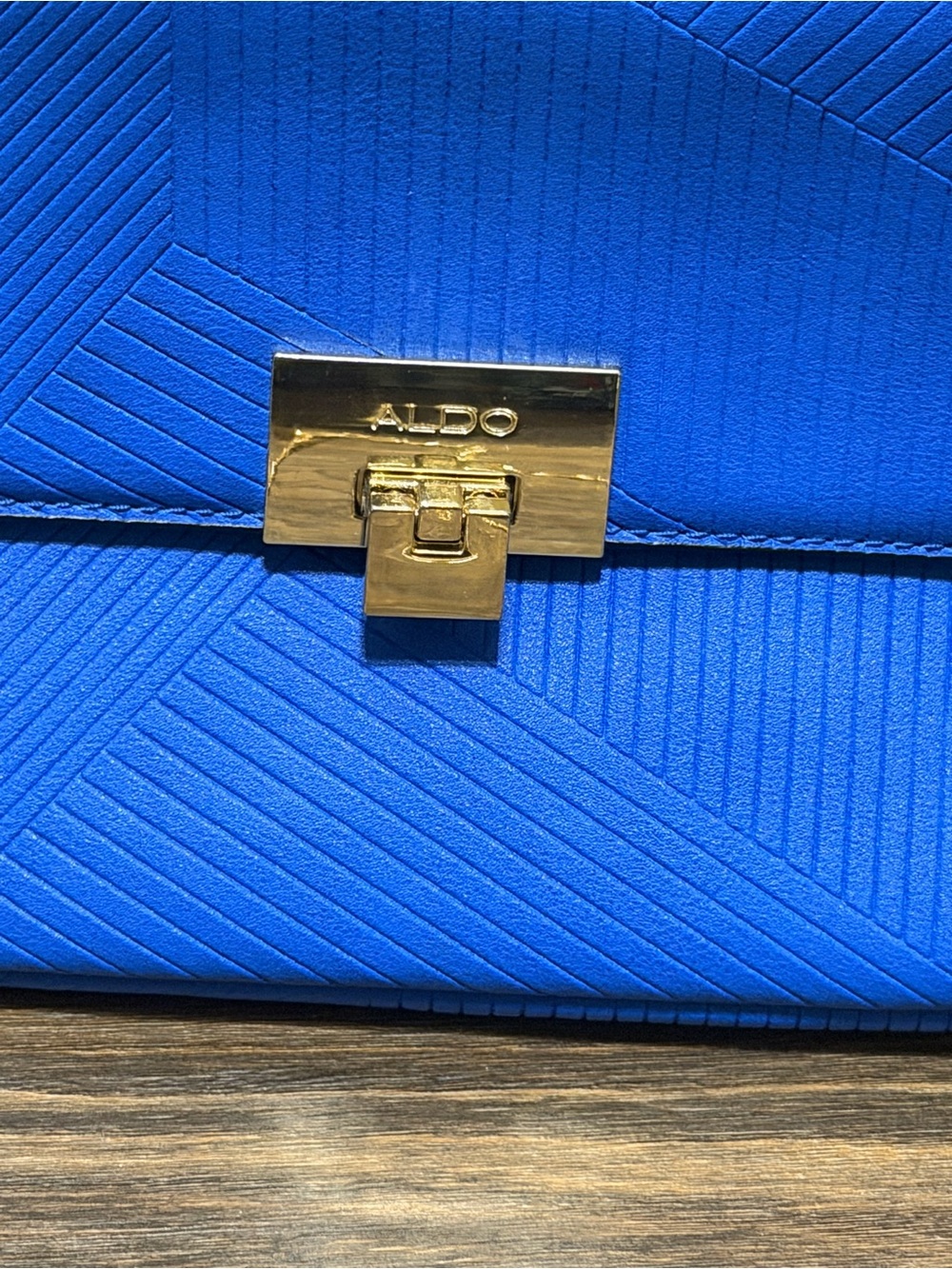 Aldo Electric Blue Crossbody Bag with Gold Chain - Picture 3 of 10